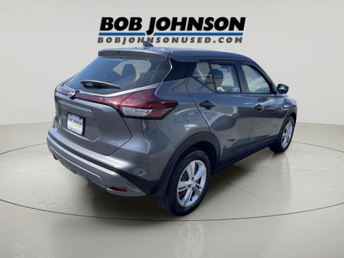 Used 2023 Nissan Kicks S FWD image 3