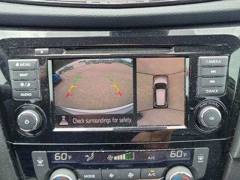 Used 2019 Nissan Rogue SV w/ Premium Package FWD image 32