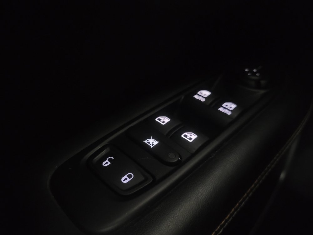 Used 2018 Jeep Compass Latitude w/ Popular Equipment Group AWD/4WD image 27