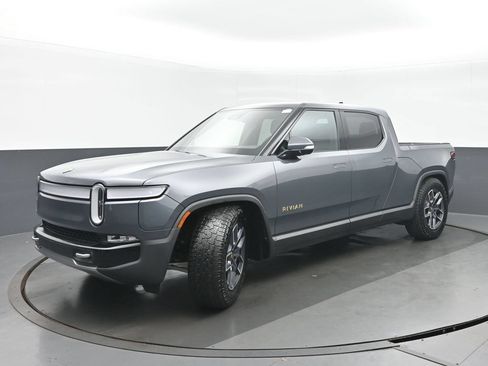 Used 2024 Rivian R1T Adventure AWD/4WD image 7