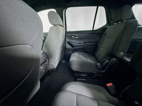 Used 2023 Chevrolet Traverse LT image 22