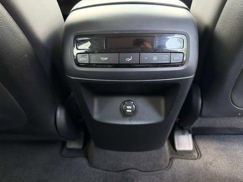 Used 2024 Hyundai Palisade SEL FWD image 21