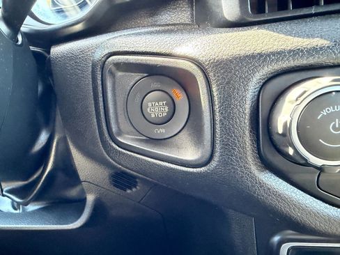 Used 2024 Jeep Wrangler Unlimited w/ Convenience Group AWD/4WD image 50