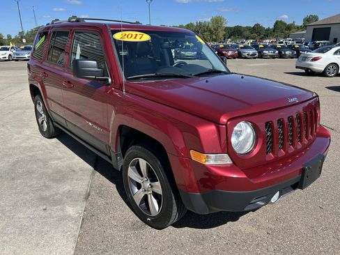 Used 2017 Jeep Patriot 4WD image 3