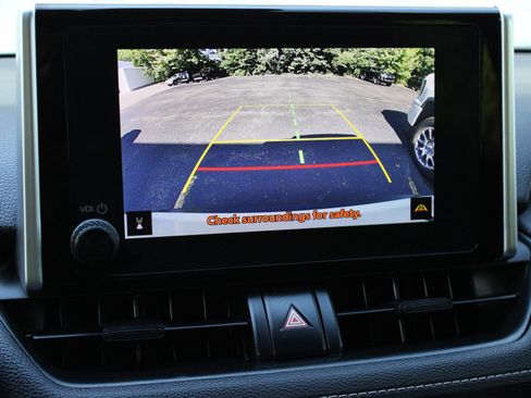Used 2023 Toyota RAV4 LE FWD image 34