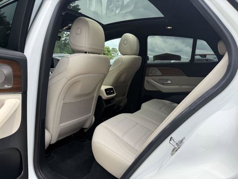 Used 2025 Mercedes-Benz GLE 450 4MATIC Coupe image 17