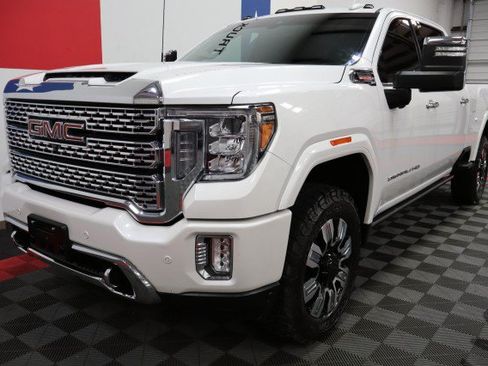 Used 2022 GMC Sierra 2500 Denali AWD/4WD image 4