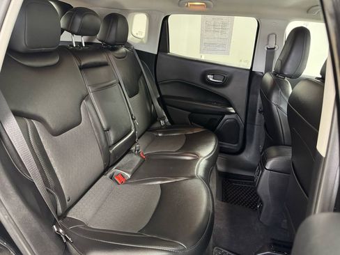 Used 2019 Jeep Compass Latitude AWD/4WD image 23