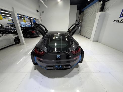 Used 2019 BMW i8 Coupe AWD/4WD image 9