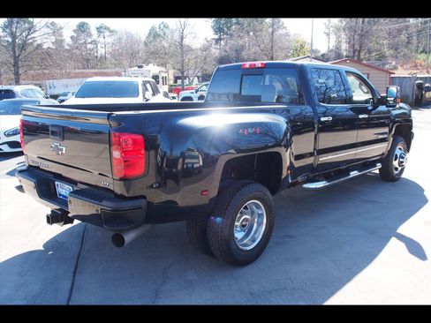 Used 2018 Chevrolet Silverado 3500 LTZ w/ Duramax Plus Package image 6