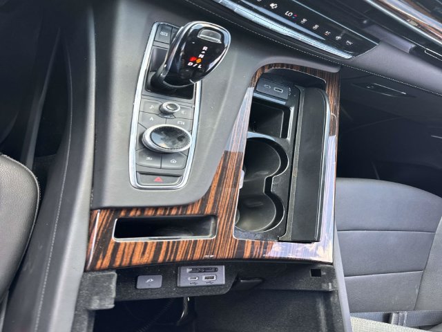 Used 2022 Cadillac Escalade Luxury RWD image 24