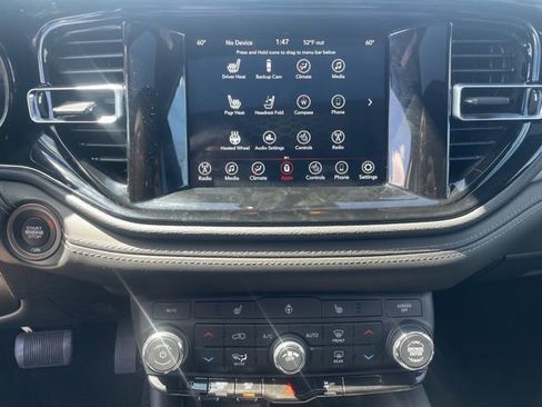 Used 2024 Dodge Durango SXT AWD/4WD image 25