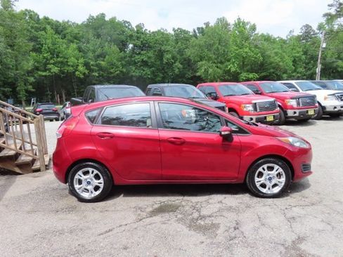 Used 2014 Ford Fiesta SE FWD image 6