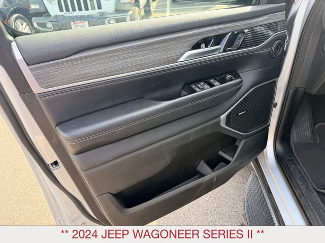 Certified 2024 Jeep Wagoneer Series II AWD/4WD image 10