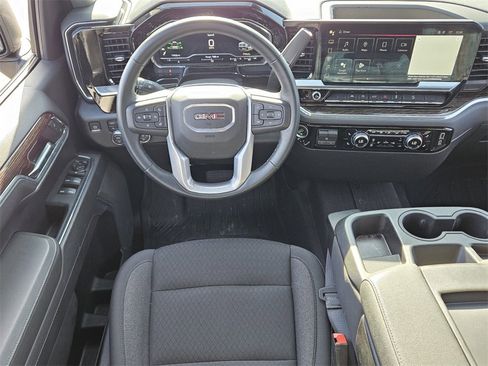 Certified 2024 GMC Sierra 1500 Elevation image 5