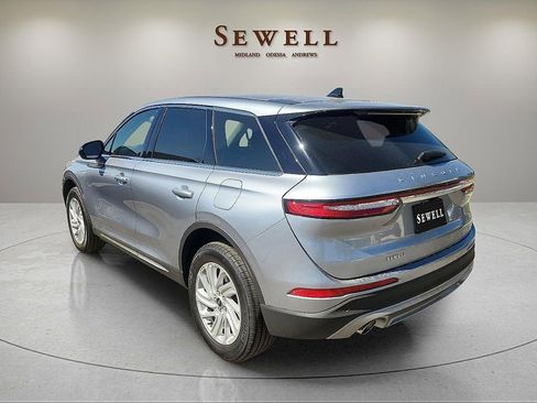 Used 2023 Lincoln Corsair FWD image 3