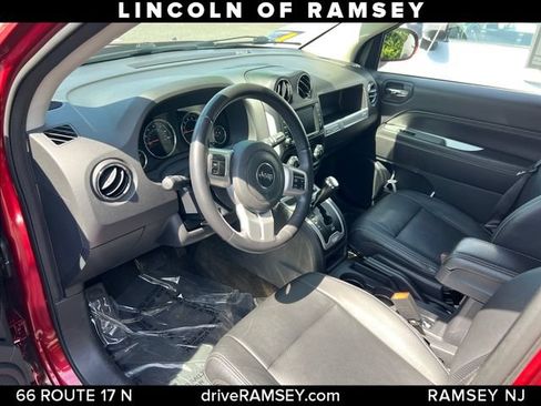 Used 2017 Jeep Compass High Altitude AWD/4WD image 10