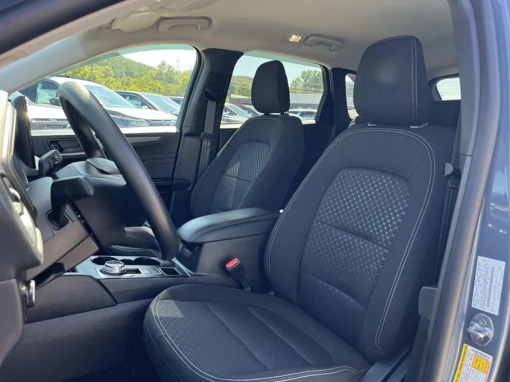 Used 2025 Ford Escape Active w/ Tech Pack #1 FWD image 29