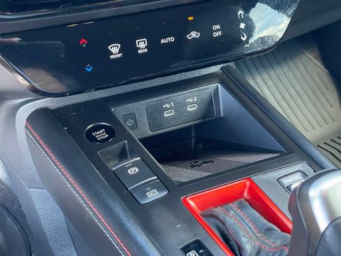 Certified 2025 Nissan Kicks SR AWD/4WD image 22