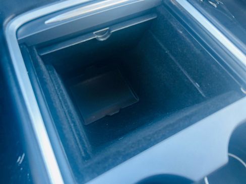 Used 2021 Tesla Model Y Performance image 33