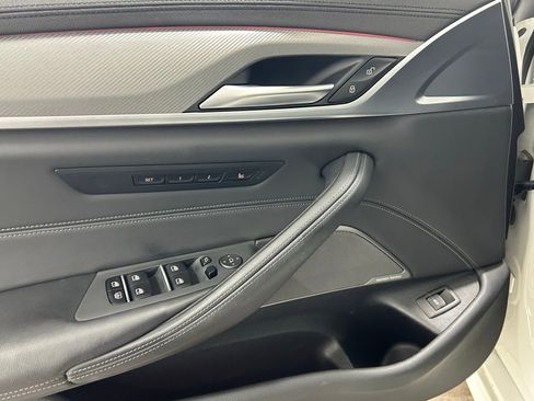 Used 2023 BMW M5 w/ Executive Package image 27