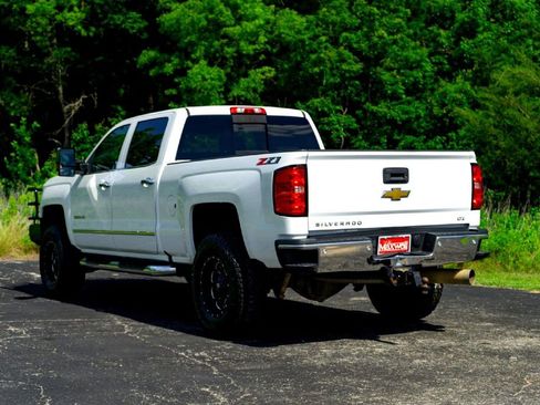 Used 2018 Chevrolet Silverado 2500 LTZ w/ Duramax Plus Package AWD/4WD image 8