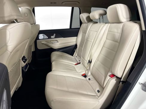 Used 2021 Mercedes-Benz GLS 580 4MATIC image 32
