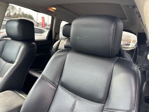 Used 2017 Nissan Pathfinder Platinum w/ Family Entertainment Package image 19