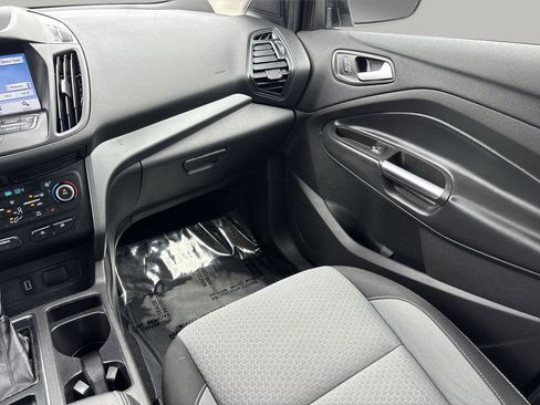 Used 2019 Ford Escape SE image 15