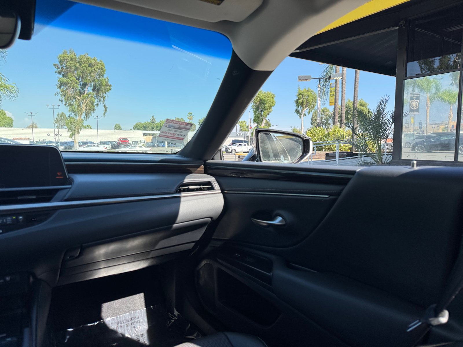 Used 2019 Lexus ES 300h w/ Premium Package FWD image 22
