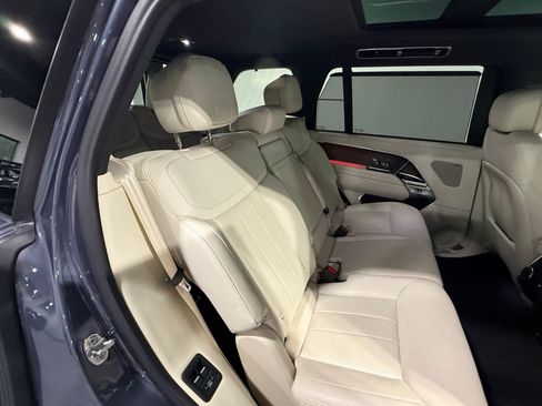 Used 2025 Land Rover Range Rover Long Wheelbase SE AWD/4WD image 42