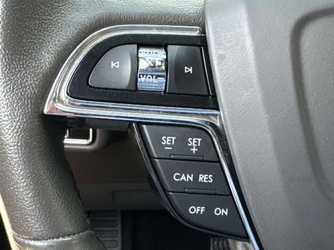 Used 2023 Lincoln Nautilus AWD w/ Premium Package image 26