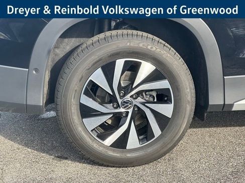 New 2026 Volkswagen Tiguan S image 9
