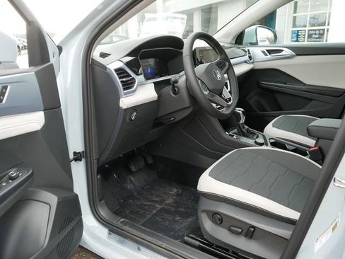 New 2026 Volkswagen Taos SE AWD/4WD image 7