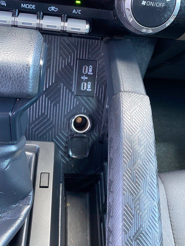 Used 2025 Toyota Tacoma SR RWD image 18
