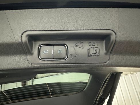 Certified 2025 Ford Explorer ST-Line image 30