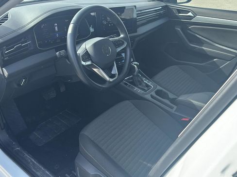 Used 2025 Volkswagen Jetta S image 11