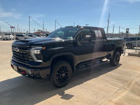 Used 2025 Chevrolet Silverado 2500 LTZ w/ LTZ Plus Package AWD/4WD image 45