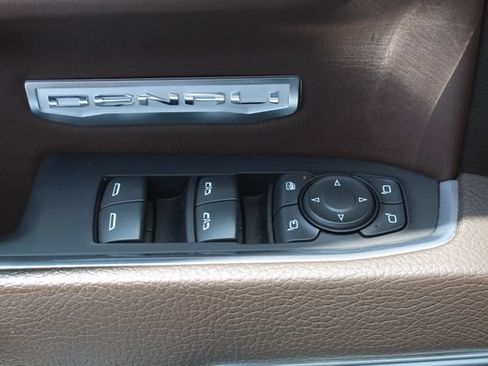 Used 2023 GMC Sierra 1500 Denali w/ Denali Reserve Package AWD/4WD image 42