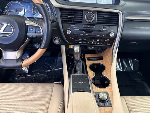Used 2022 Lexus RX 350L Premium w/ Premium Package AWD/4WD image 29