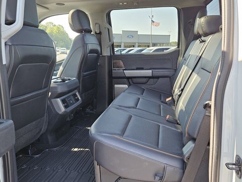 Used 2025 Ford F250 Lariat w/ Lariat Ultimate Package image 6