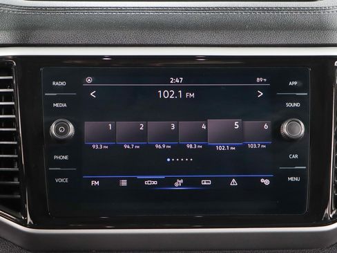 Used 2022 Volkswagen Atlas Cross Sport SE image 19