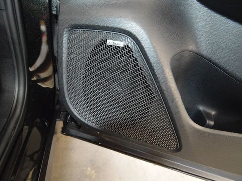 Used 2025 Mitsubishi Outlander ES AWD/4WD image 8