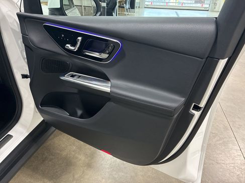 New 2026 Mercedes-Benz GLC 300 4MATIC image 11