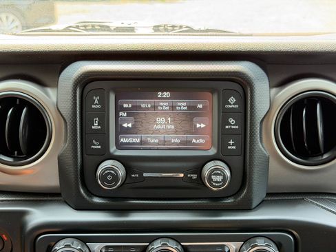 Used 2018 Jeep Wrangler Unlimited Sport S AWD/4WD image 58