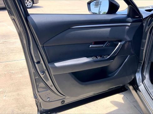 Used 2025 MAZDA CX-50 AWD 2.5 S w/ Premium Package image 22