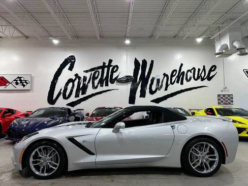 Used 2014 Chevrolet Corvette Stingray Convertible RWD image 2