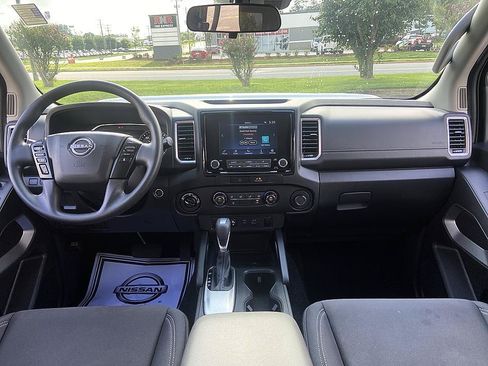 Used 2023 Nissan Frontier SV w/ Technology Package AWD/4WD image 27