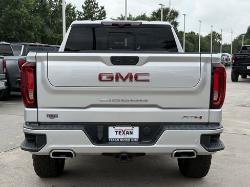 Used 2022 GMC Sierra 1500 AT4 w/ AT4 Premium Package AWD/4WD image 6