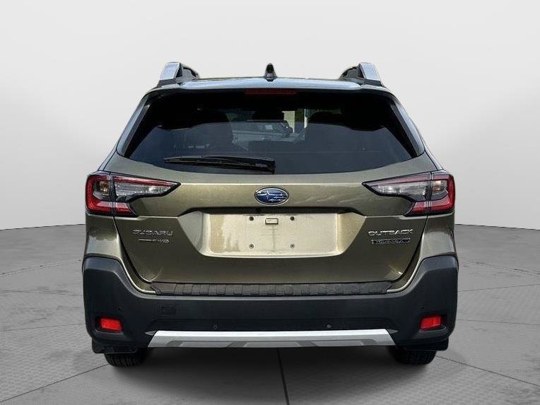 Used 2024 Subaru Outback Touring XT AWD/4WD image 4